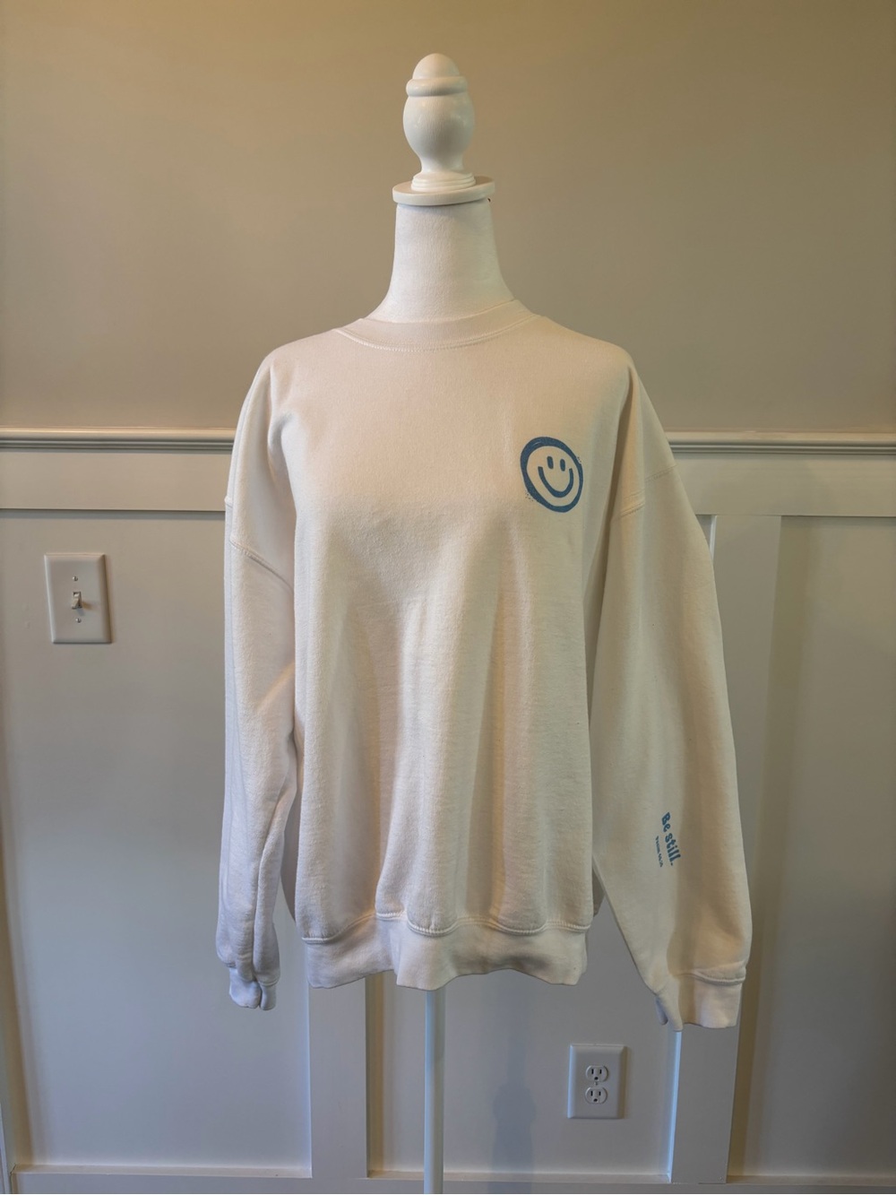 Men's white Crewneck Sweatshirt with Blue Smiley